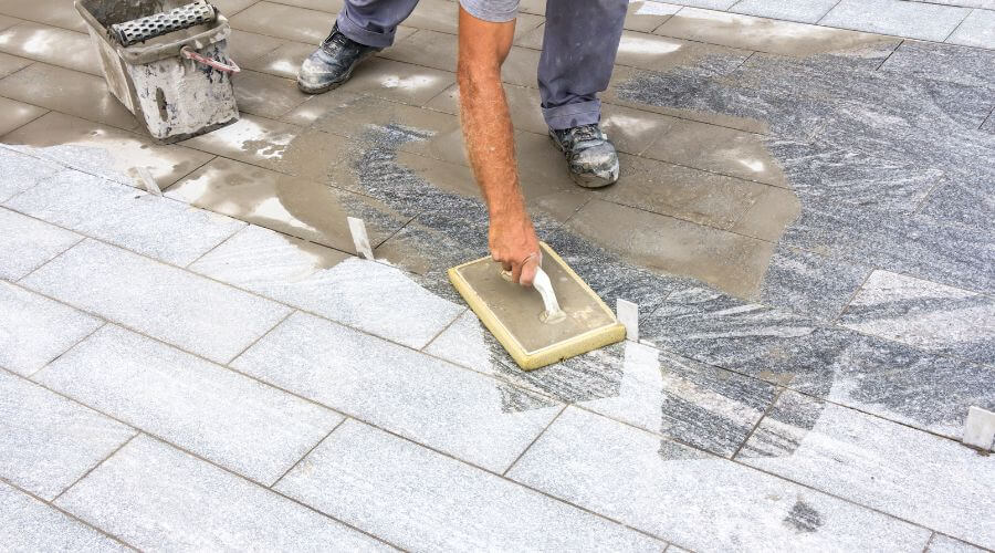 Professional gutter cleaning in Richmond, IL